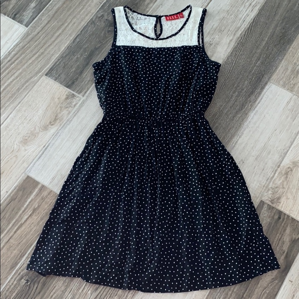 Polkadot and lace summer dress. Elastic waist  S